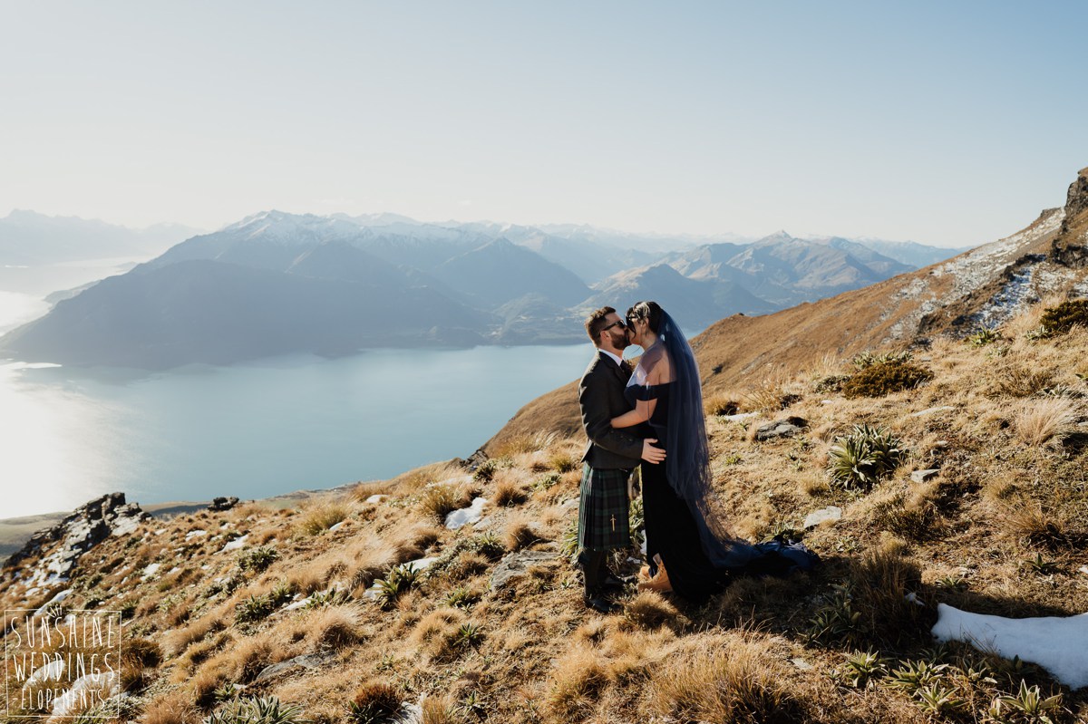 wedding couple photography mountain lake queenstown